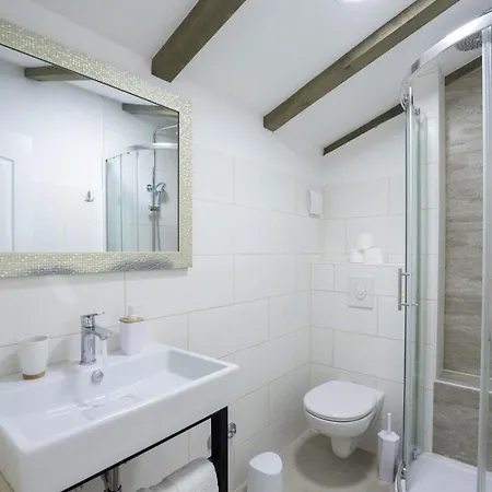 Lovely With Heated Pool And Sea View For 8 Persons Villa *