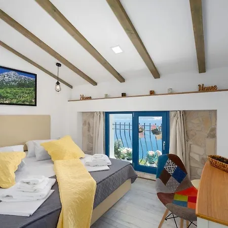 Lovely With Heated Pool And Sea View For 8 Persons